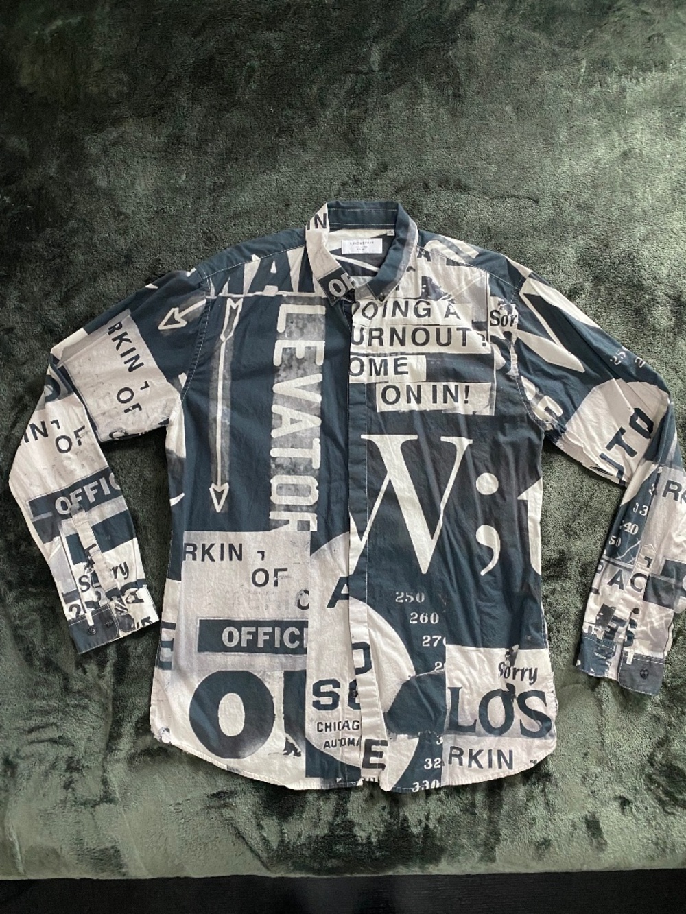 Lindbergh Graphic Button Down